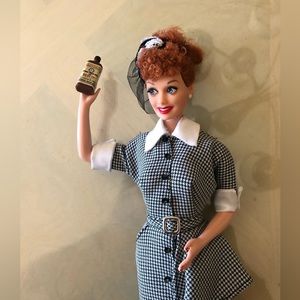 Lucy does a TV commercial barbie